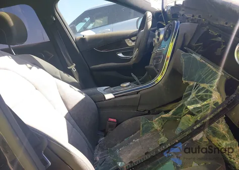 2020 Mercedes-Benz C 300 z USA, uszkodzony, nr VIN WDDWF8DB2LR545092